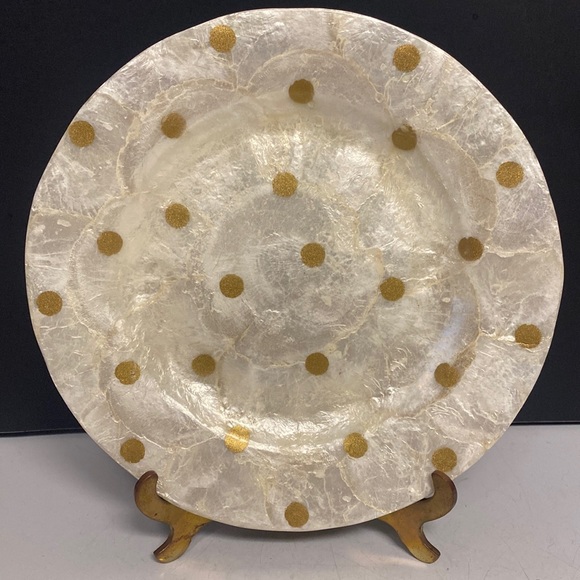 Hallie St Mary Inc Capiz Shell Charger Plates Placemat Set of Three - Picture 13 of 17